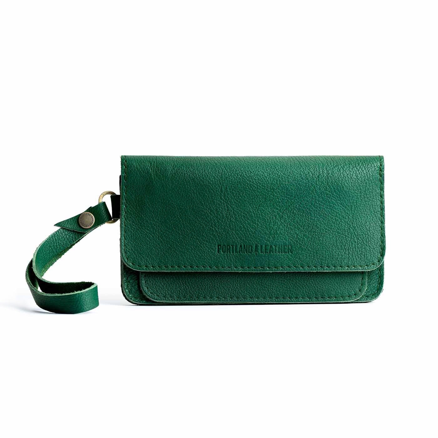 Bacalar | Leather wallet clutch with wristlet and magnetic closure