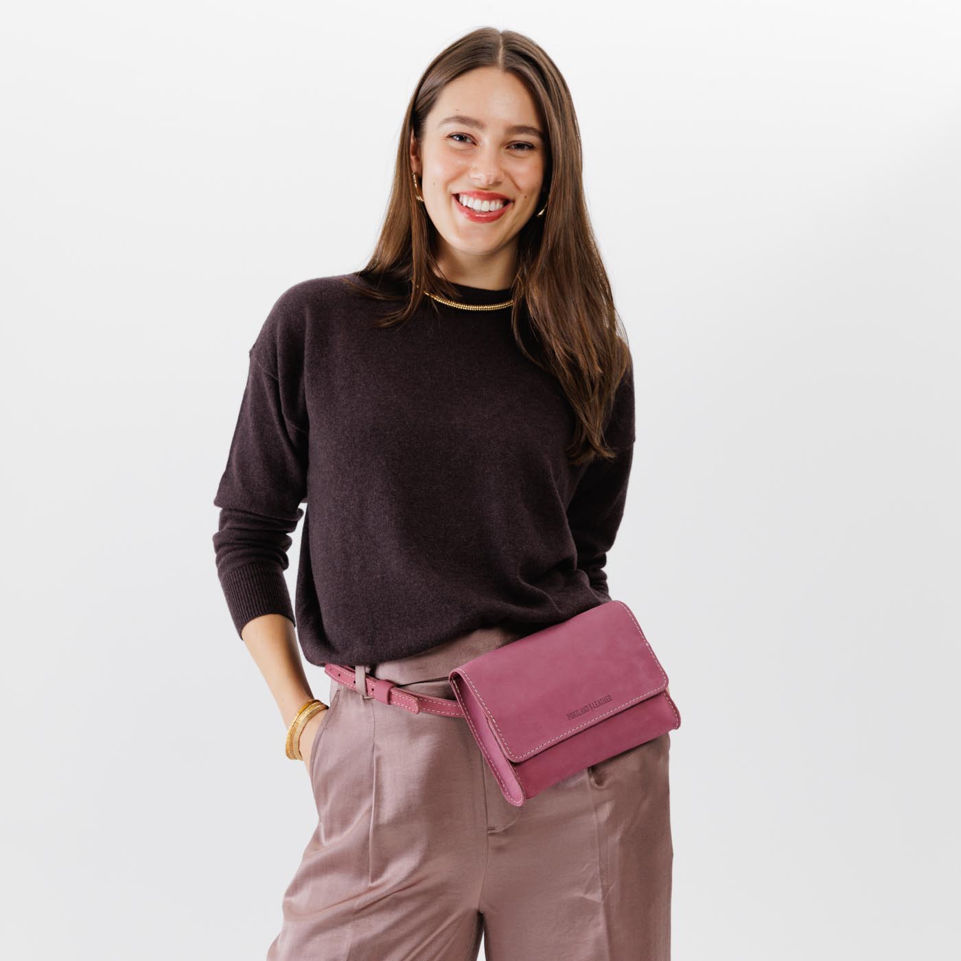  Foxglove | Petite bag with magnetic flap closure and adjustable belt strap