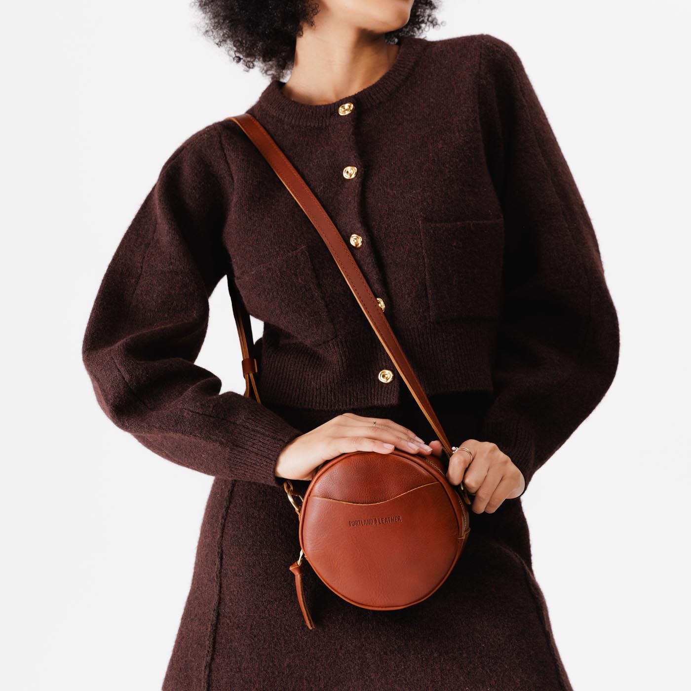 Chestnut*Small | Circle shaped crossbody bag with top zipper