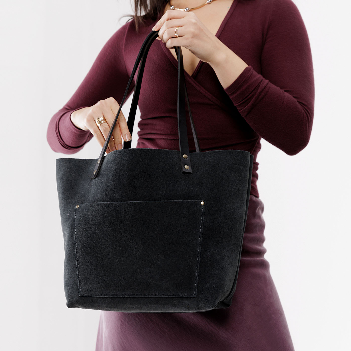 Peppercorn Classic | Large leather tote bag with sturdy bridle handles and front pocket