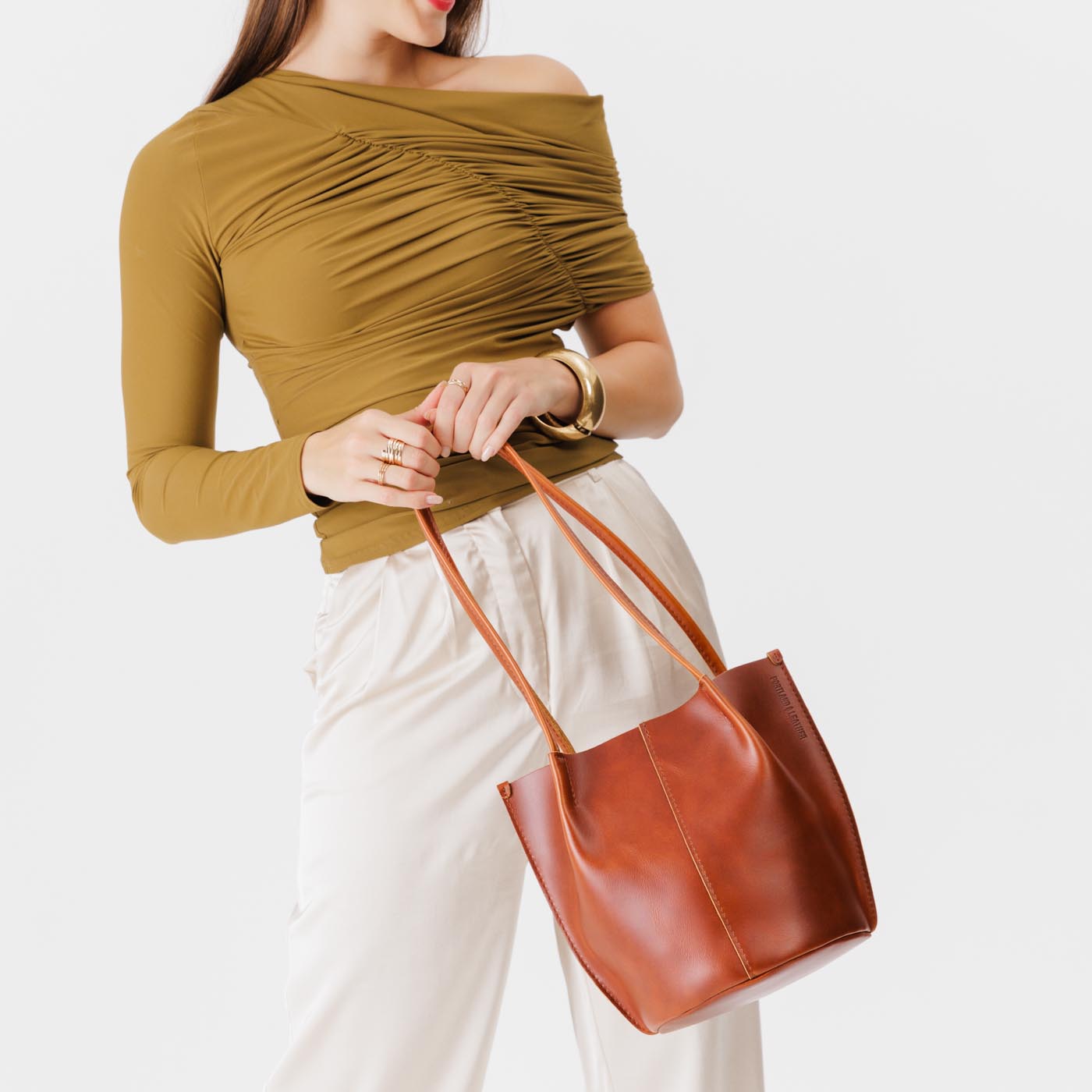 Madrone Classic | Petite bucket shaped tote bag with matching leather handles