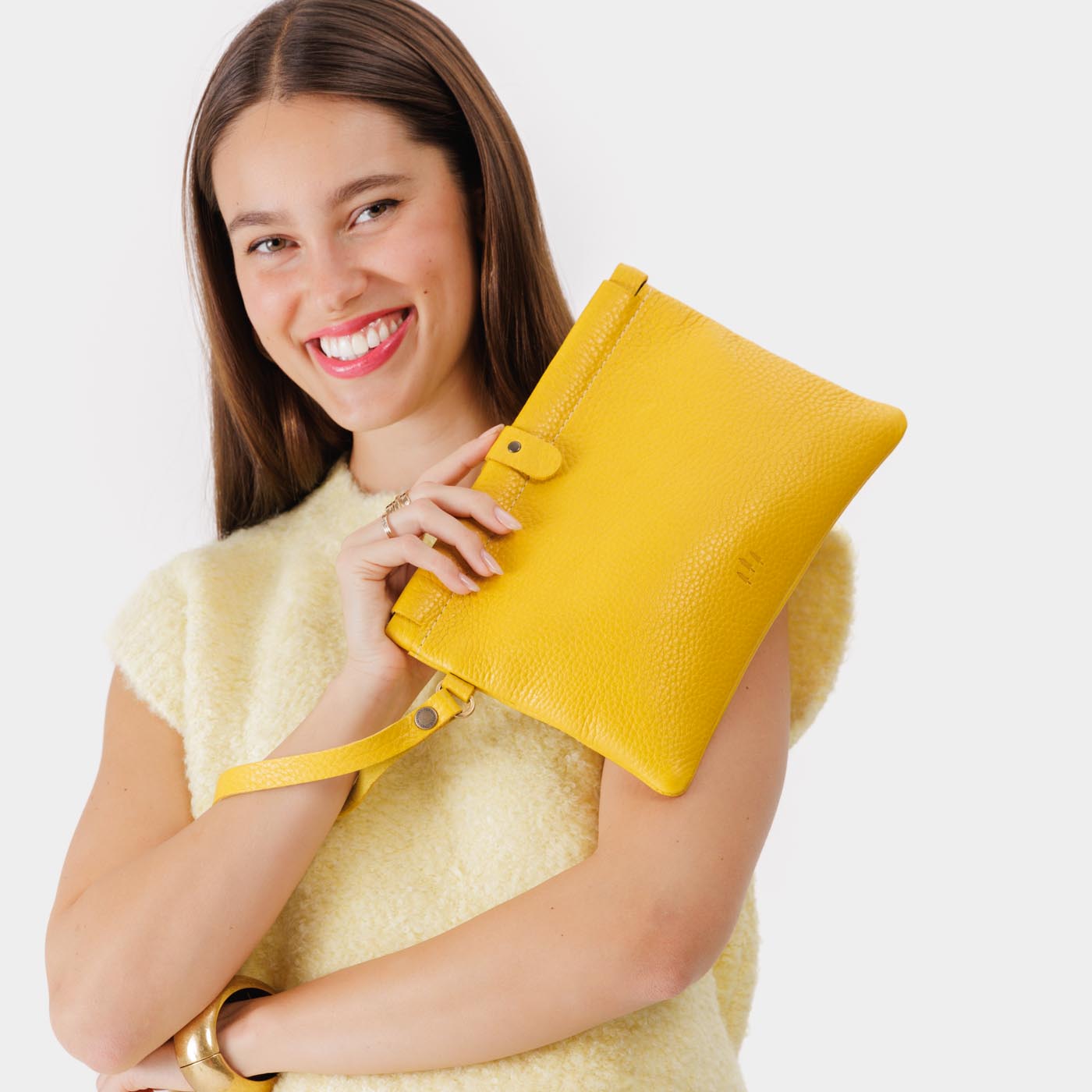 Naples | Model holding rectangular clutch with removable wristlet