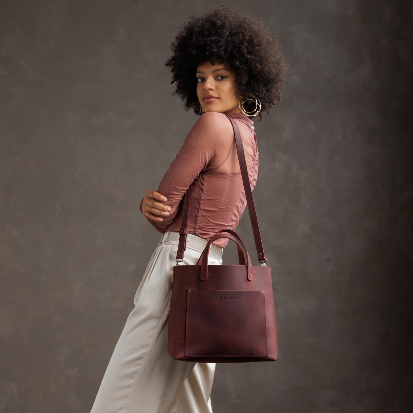 Merlot*Classic | Midsize crossbody tote with handles and a pocket