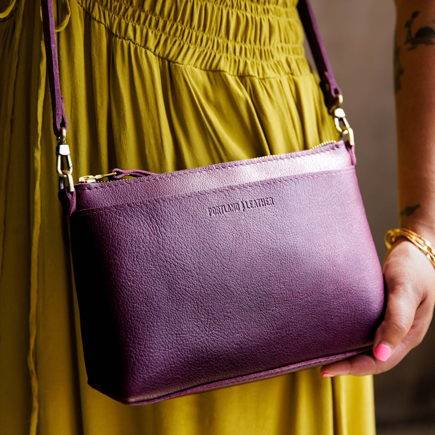  Plum | Zip top petite crossbody bag with detachable strap