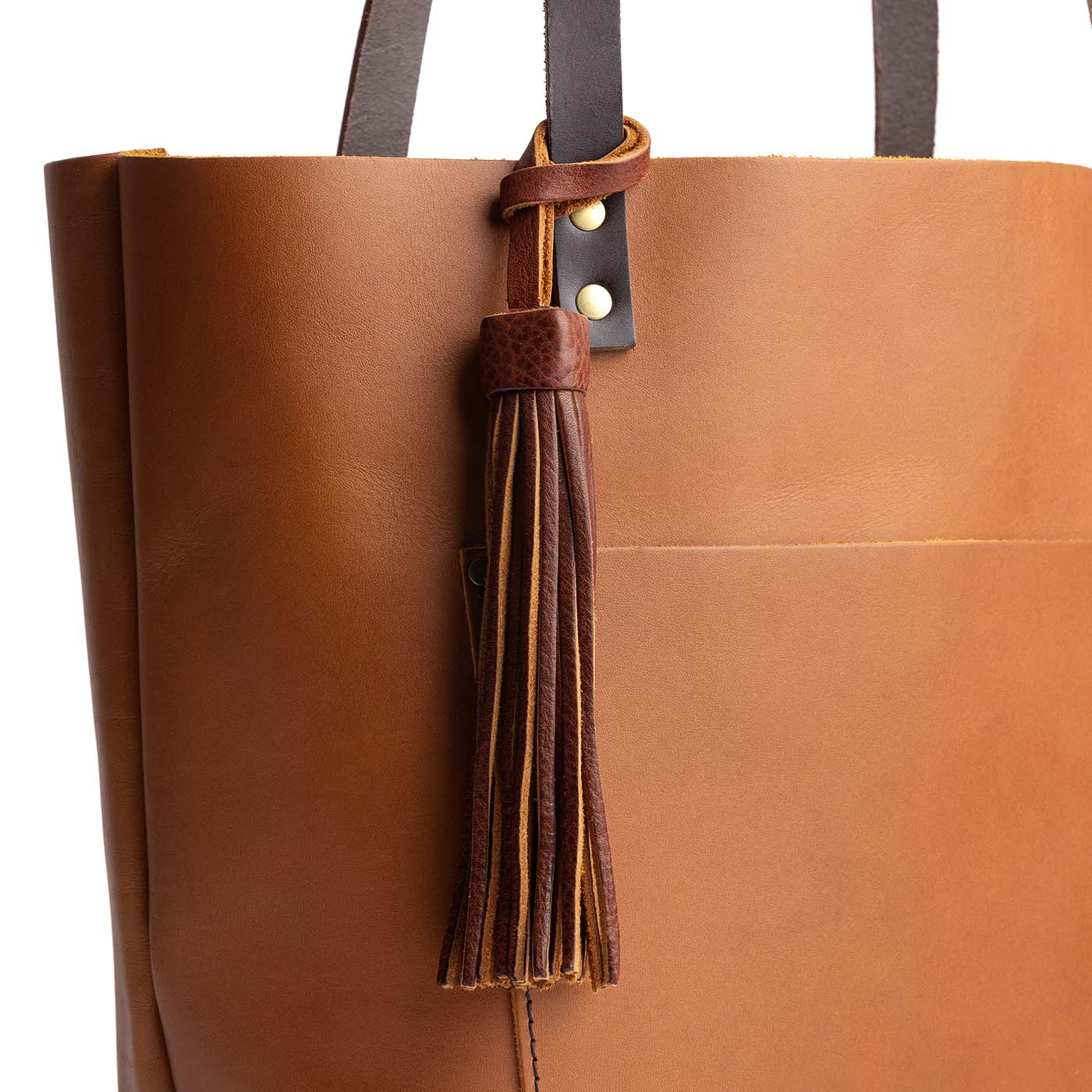 Nutmeg*Jumbo | Fringed leather tassel with leather loop