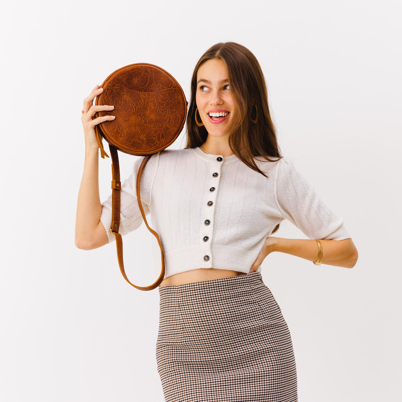 Meadow*Large | Circle shaped crossbody bag with top zipper